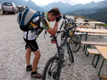 Erk�ltungsgesch�digter Biker