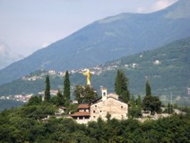 Goldene Marienstatue Goldene Marienstatue